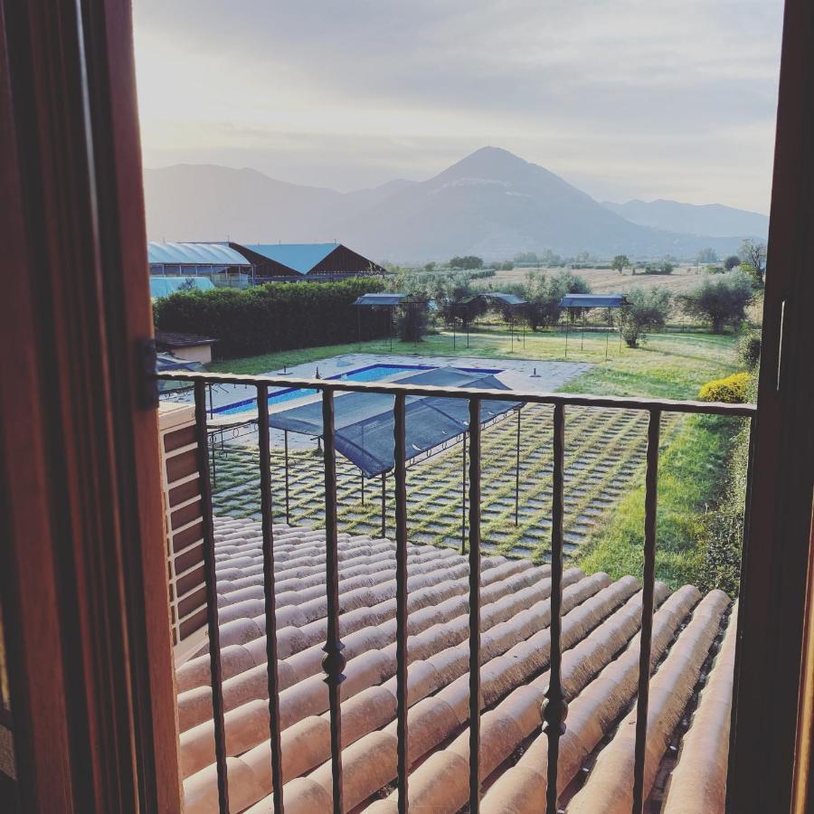 La Fattoria Di Carlotta Maenza Exterior foto