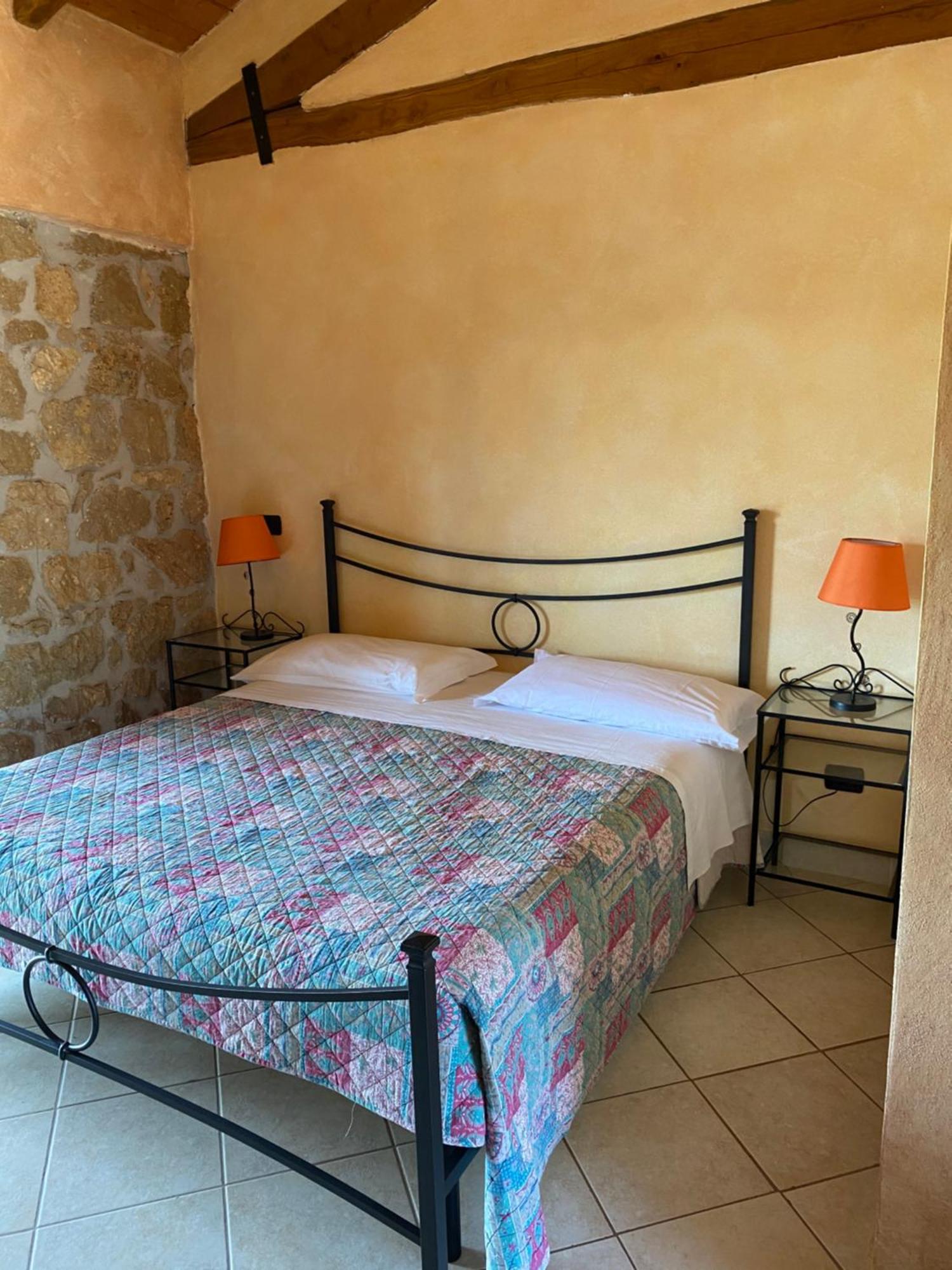 La Fattoria Di Carlotta Maenza Exterior foto