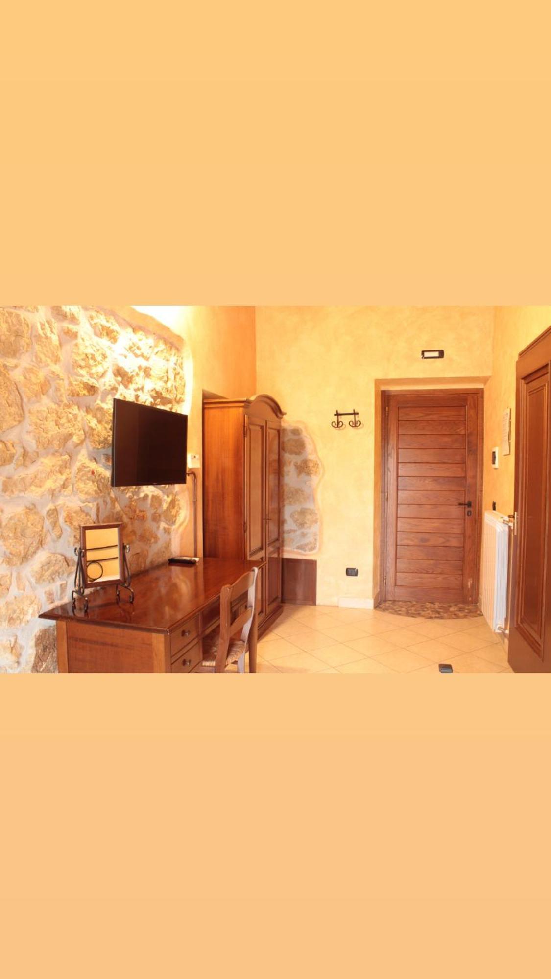 La Fattoria Di Carlotta Maenza Exterior foto