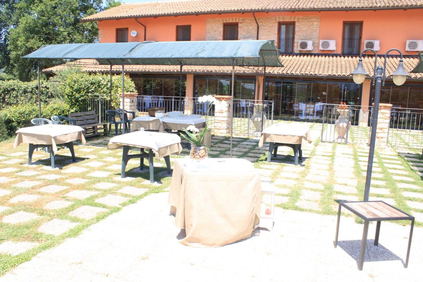 La Fattoria Di Carlotta Maenza Exterior foto